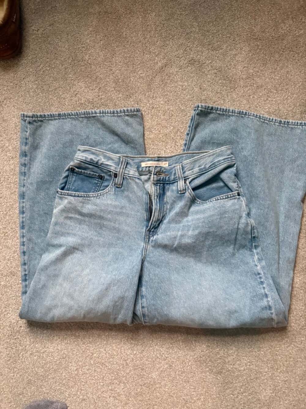 Levi's® Women's Middy Wide Leg Ankle Jeans - Main Character - Picture 2 of 3